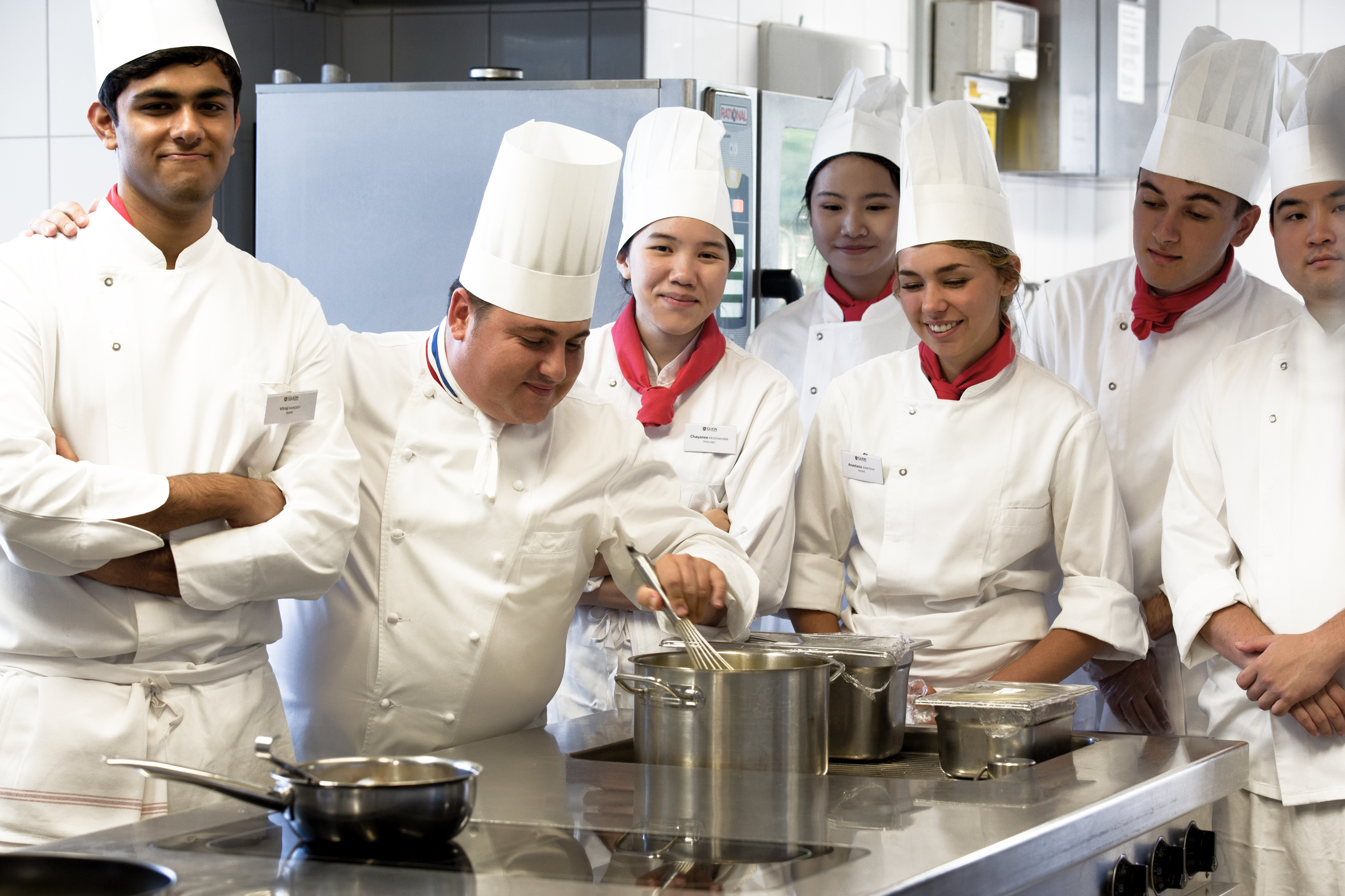 GIHE_Students_Kitchen.jpg